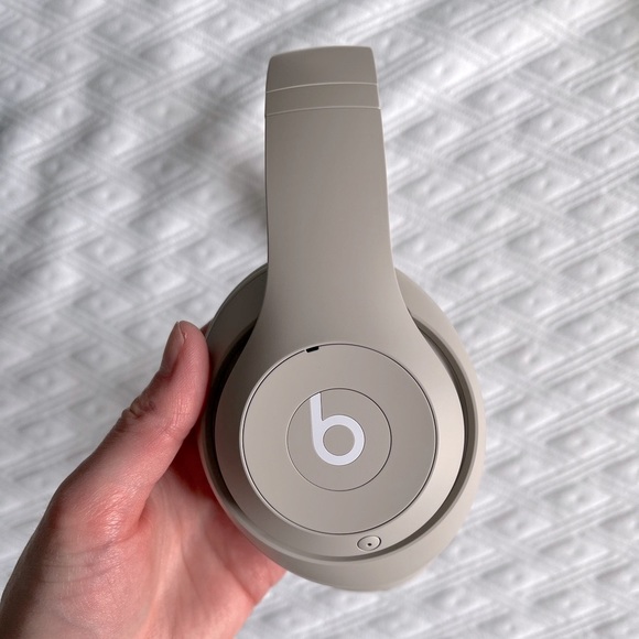 Beats Studio pro headphones 🎧 - Picture 8 of 11